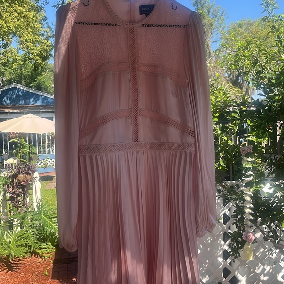 Mini dress - Picture 3 of 3